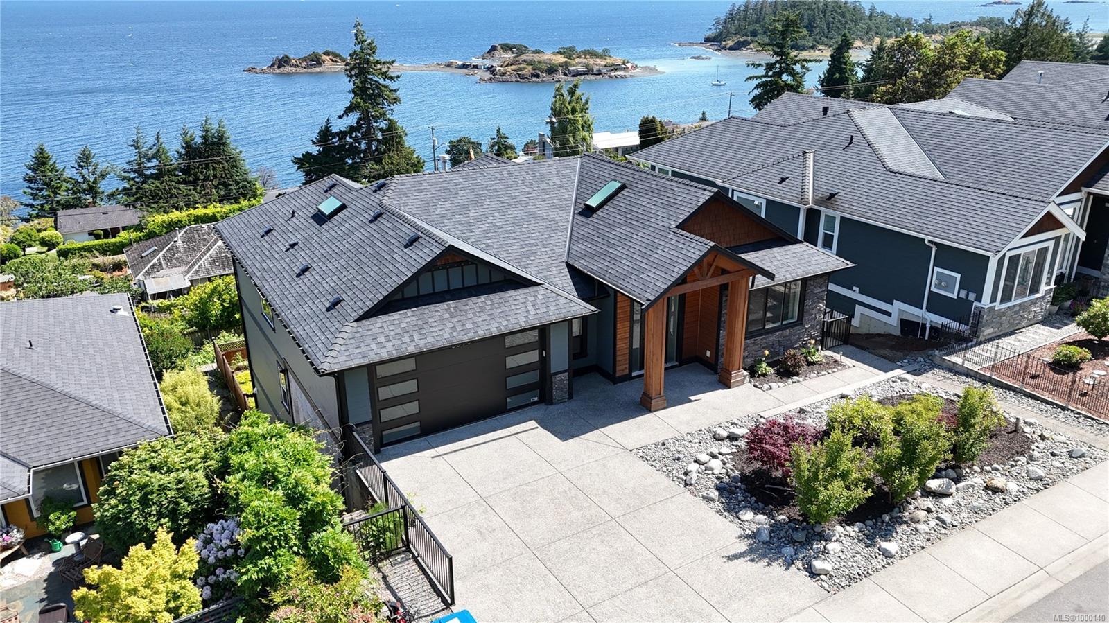 Property Photo: 3890 Gulfview Dr BC V9T 6E2