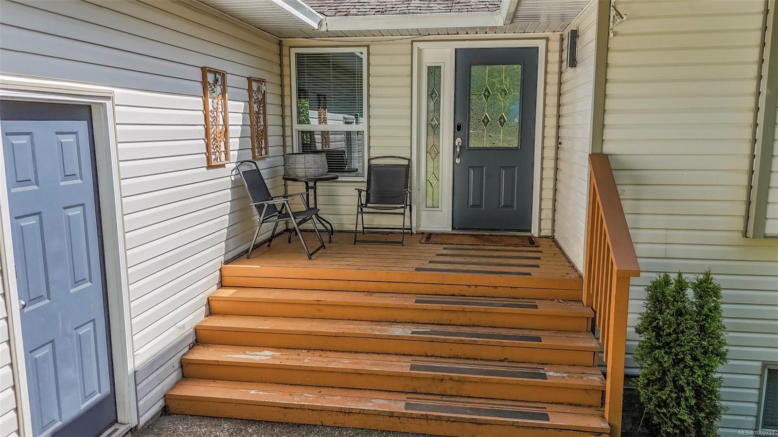Property Photo: 2336 Ravenhill Rd BC V0R 2W1
