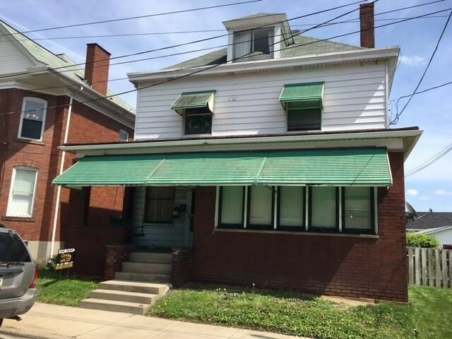 Property Photo: 24 E Grant St PA 15342