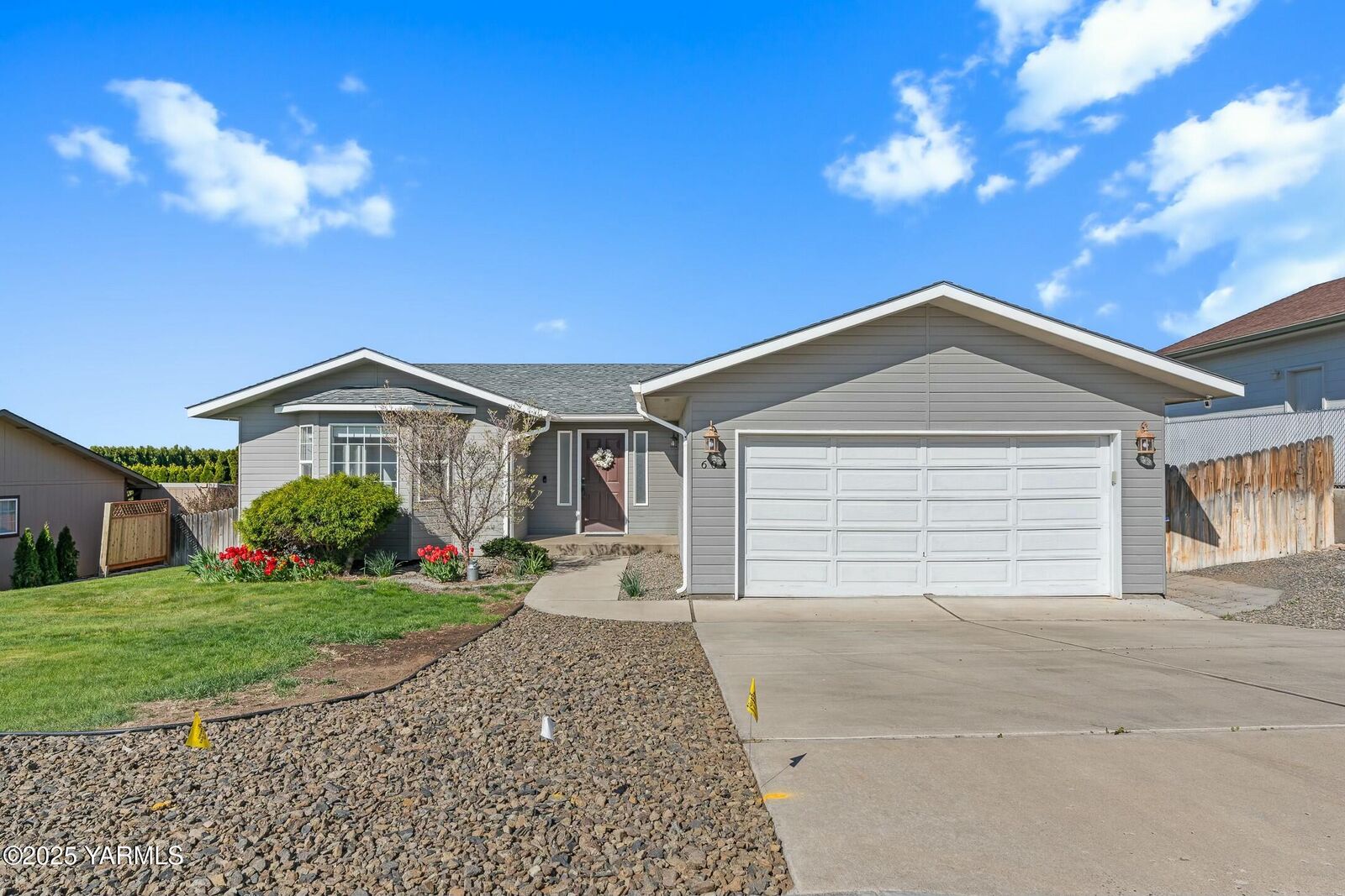 Property Photo: 604 N 57th St WA 98901