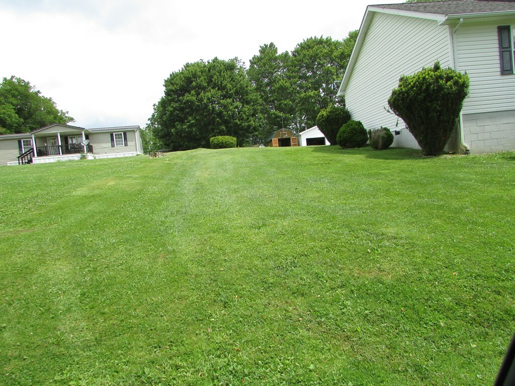 Property Photo: 310 Tinney St WV 26651