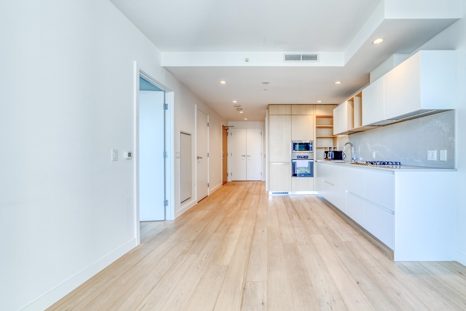 Property Photo: 6000 McKay Avenue 1301 BC V5H 0K2