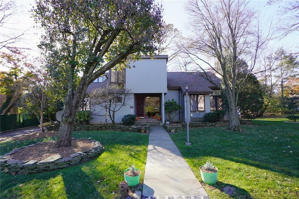 Property Photo: 26 Ada Place NY 10301