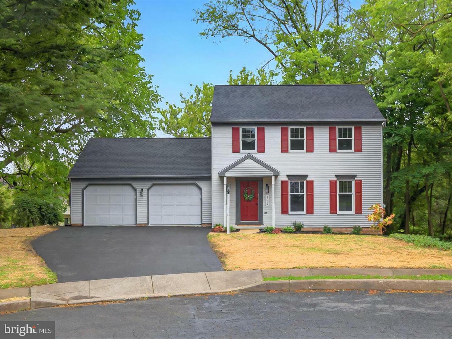 1704 Drummers Lane  Lancaster PA 17603 photo