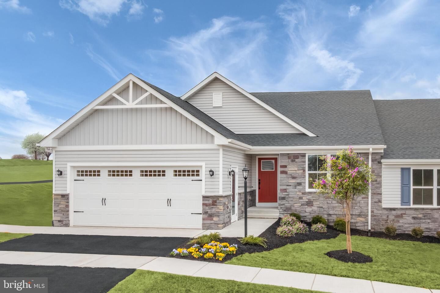 Property Photo:  1882 Shannon Drive South  PA 17225 