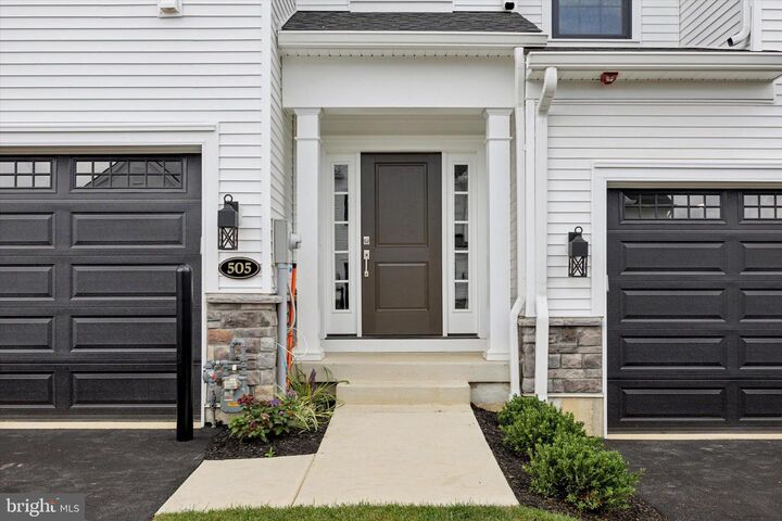 Property Photo: 506 Fullerton Farm Court Lot #22 PA 18976