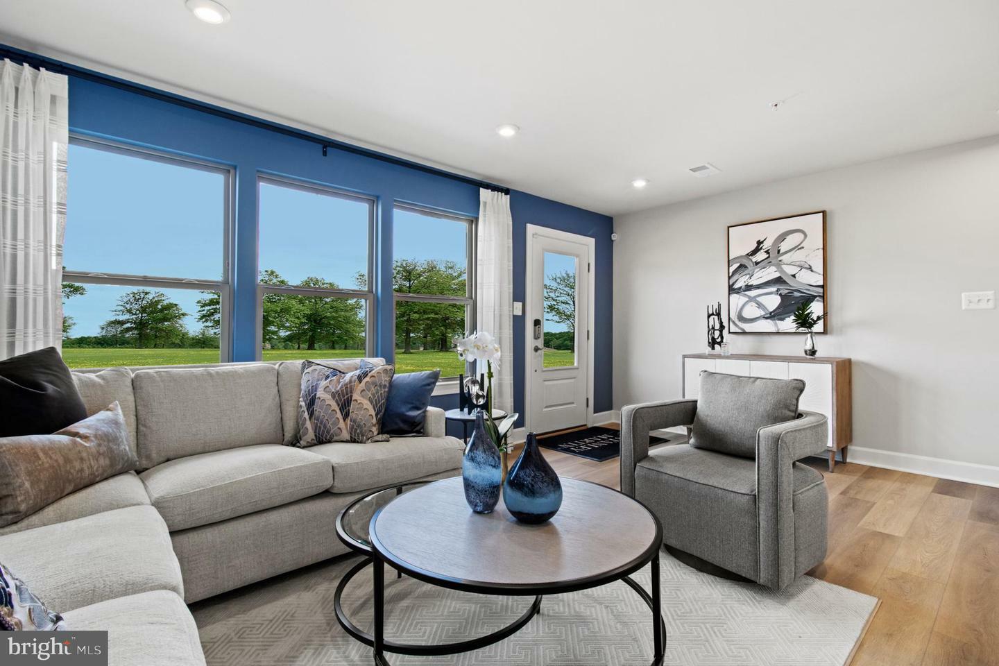 Property Photo: 10985 Pinnacle Green Road MD 20774