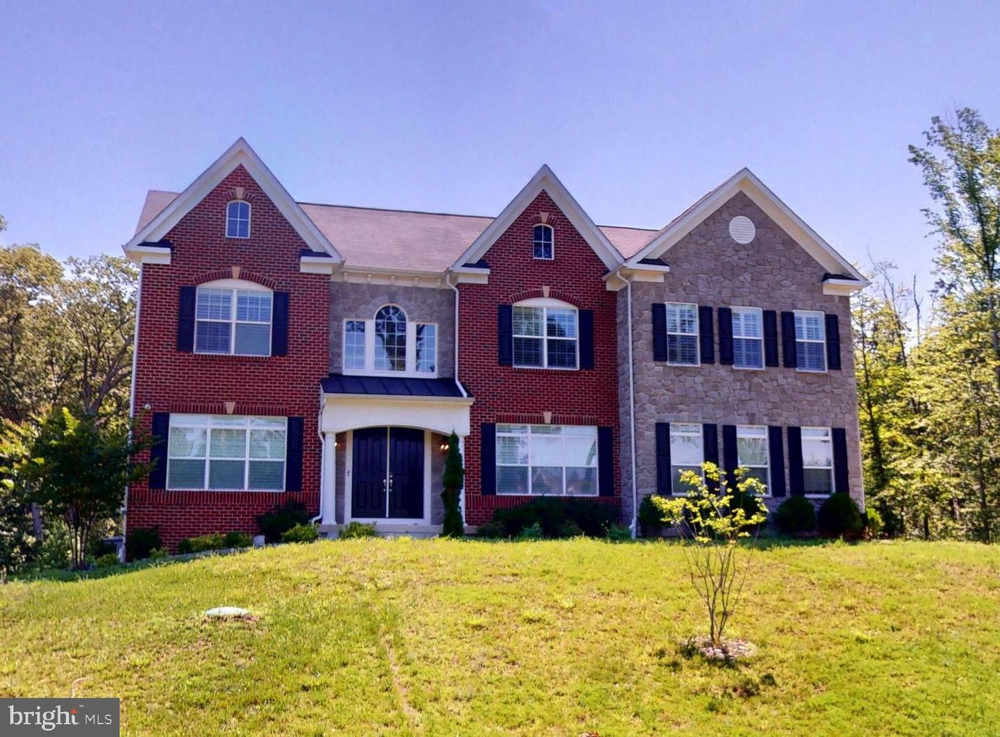 Property Photo: 7640 Knotting Hill Lane MD 20677