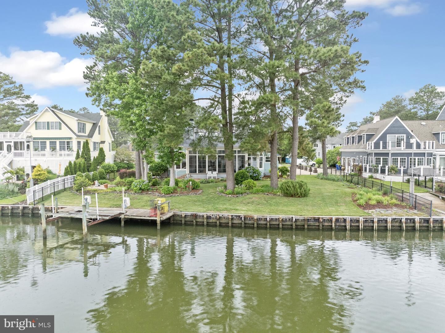 Property Photo: 10 Lands End DE 19971