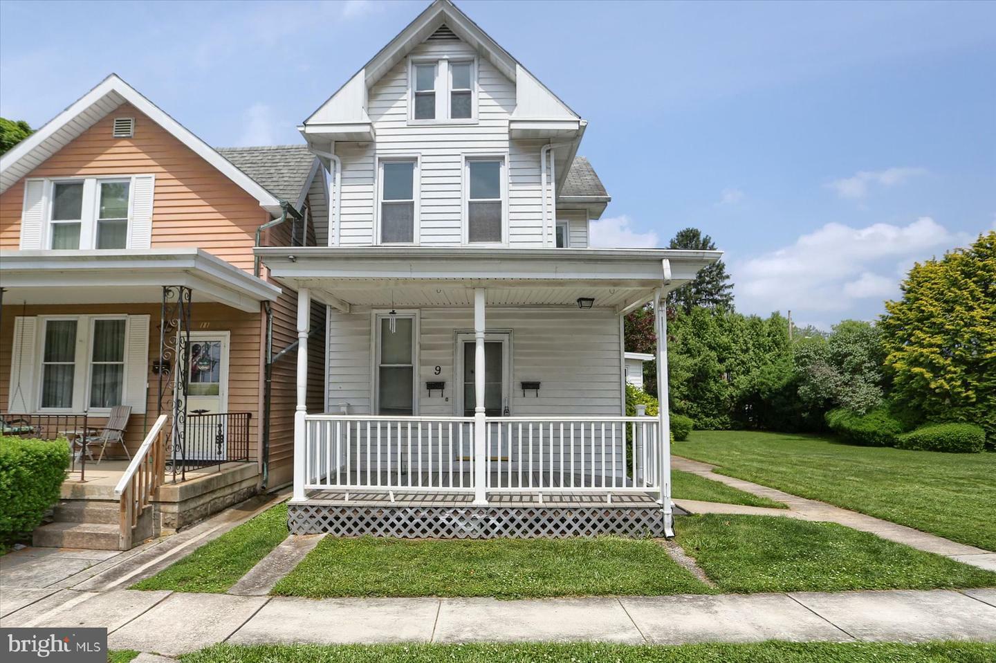 Property Photo: 9 N 2nd Street PA 17043