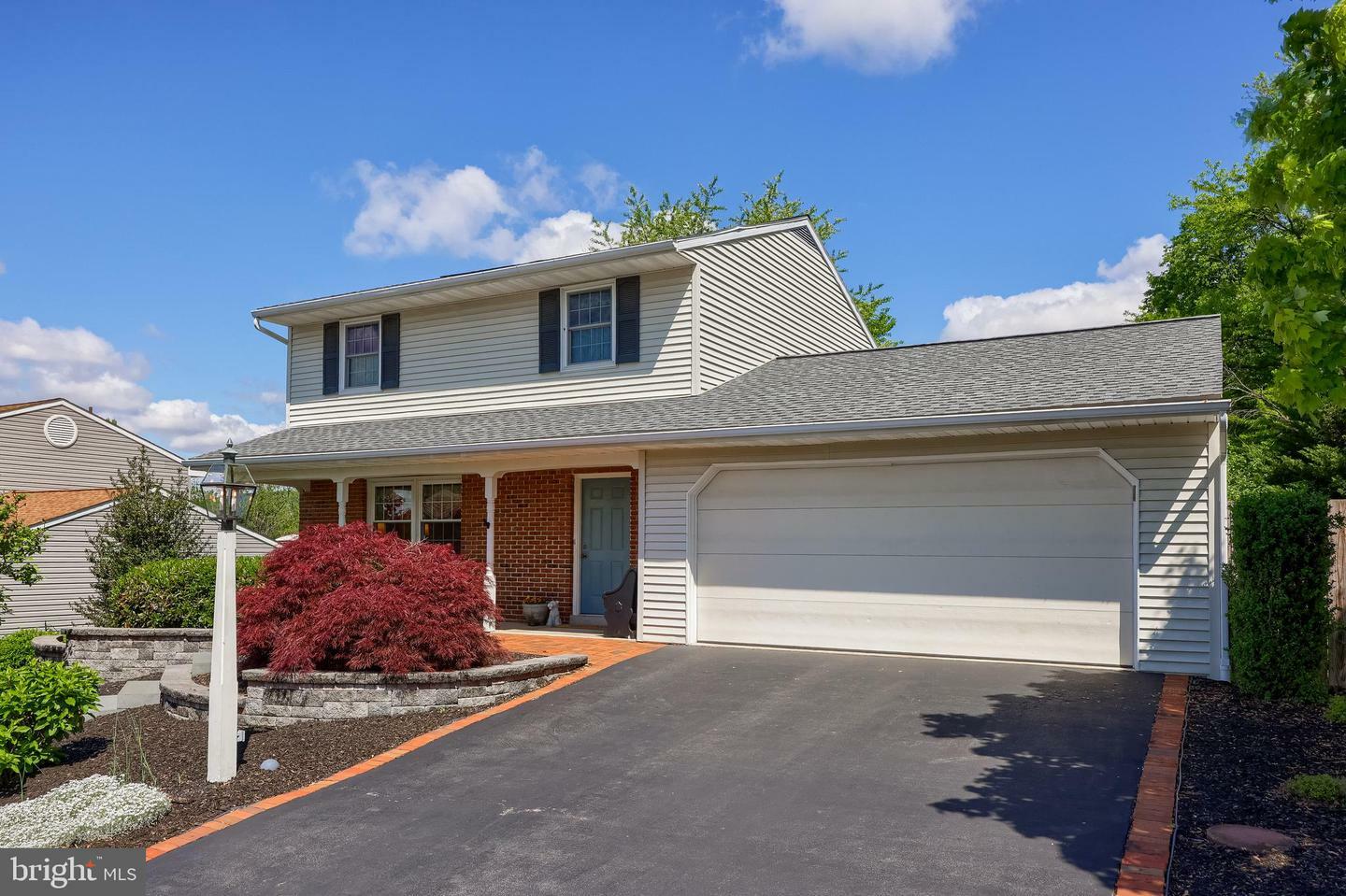 Property Photo: 1293 Hereford Drive PA 17512