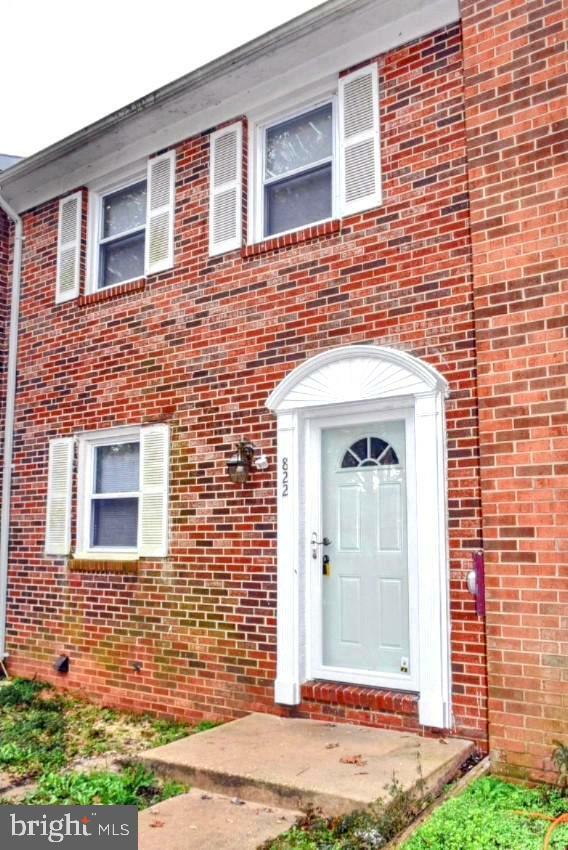 Property Photo: 822 Calvert Towne Drive MD 20678