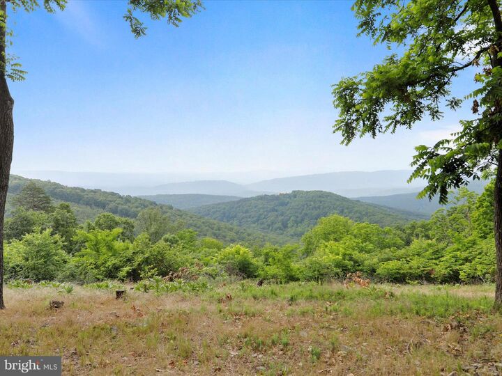 Property Photo: 873 Bluffs Ridge WV 26763