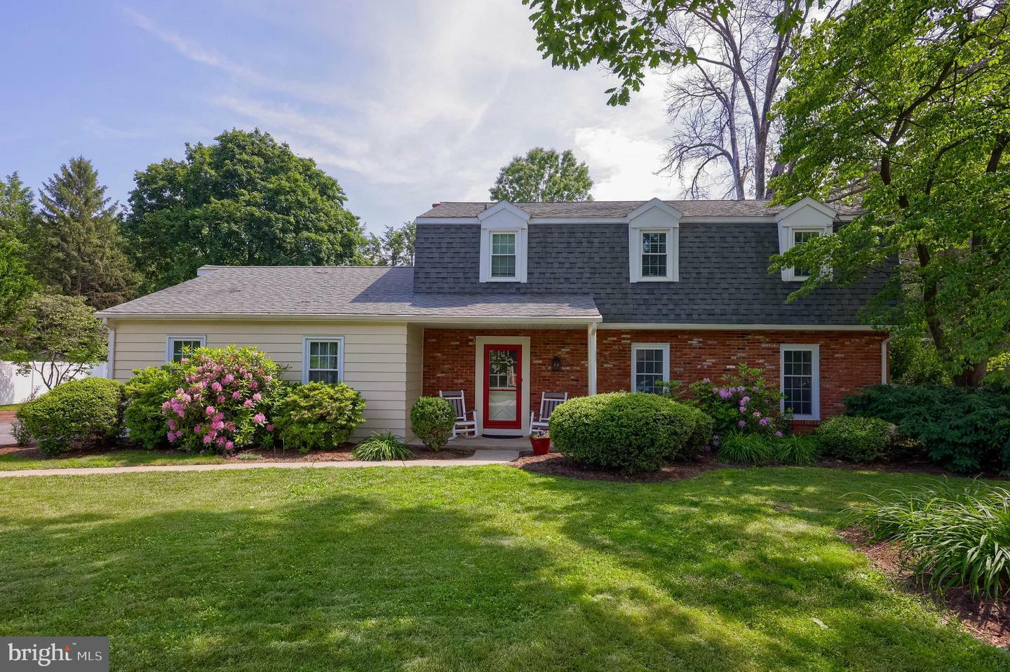 1330 Foxcroft Drive  Lancaster PA 17601 photo