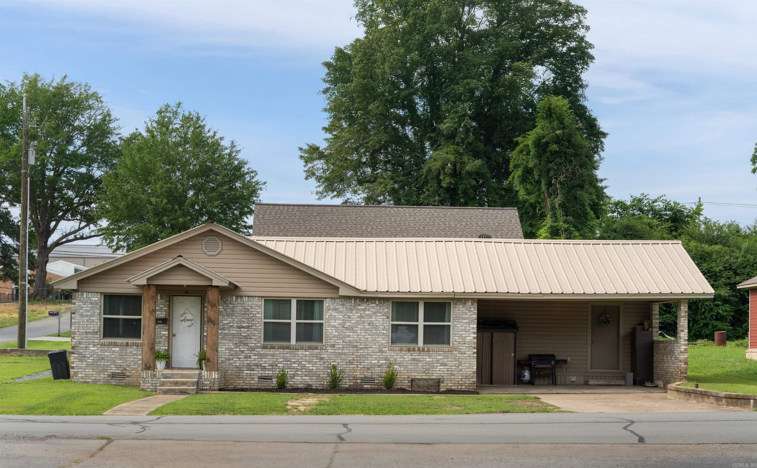 Property Photo:  508 W Bell  AR 72150 