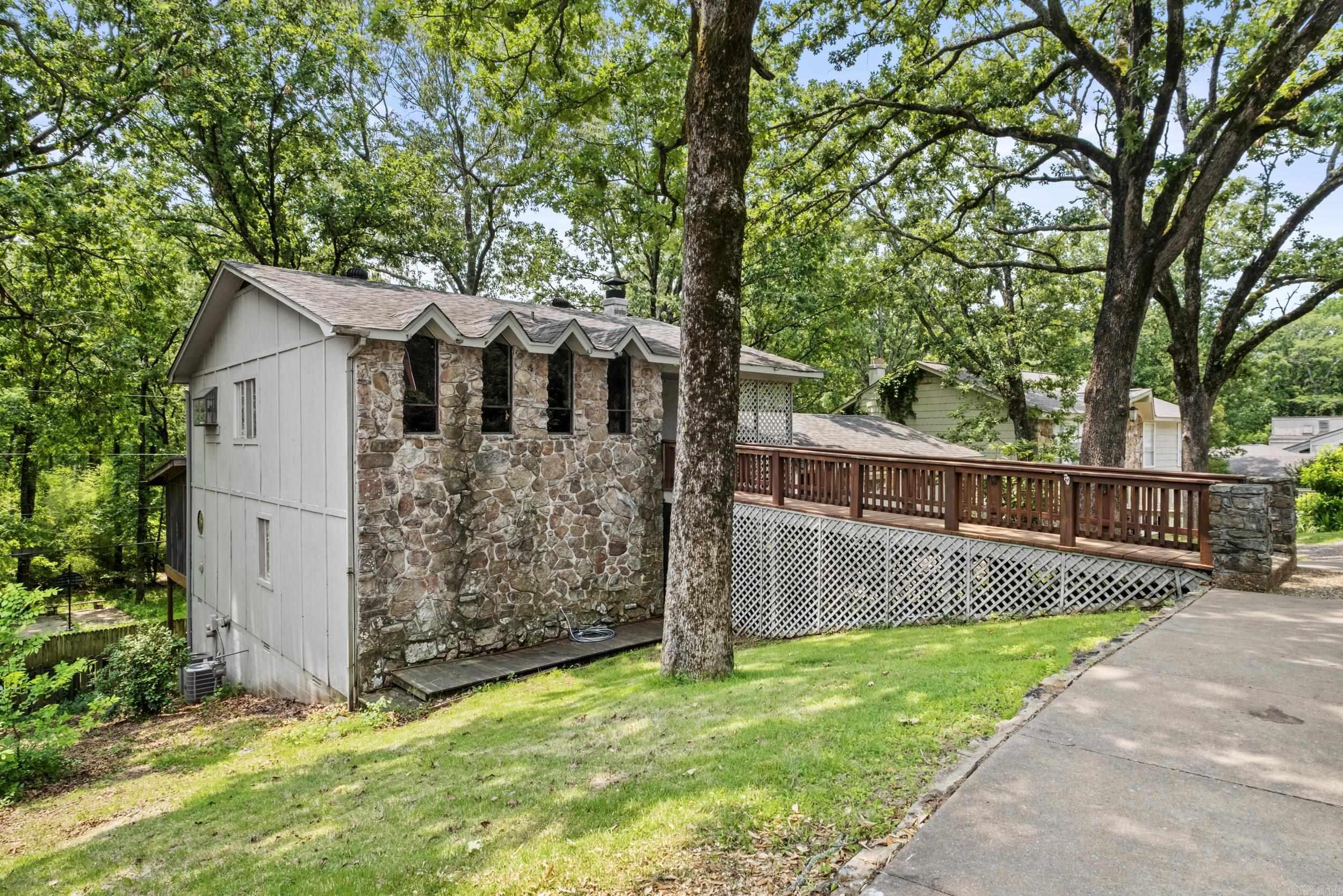 Property Photo: 2213 Cedar Creek Rd AR 72116