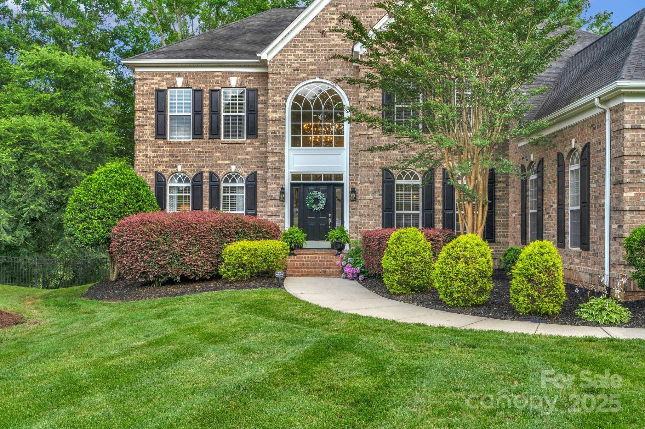 Property Photo:  7501 Cleyera Circle  NC 28173 