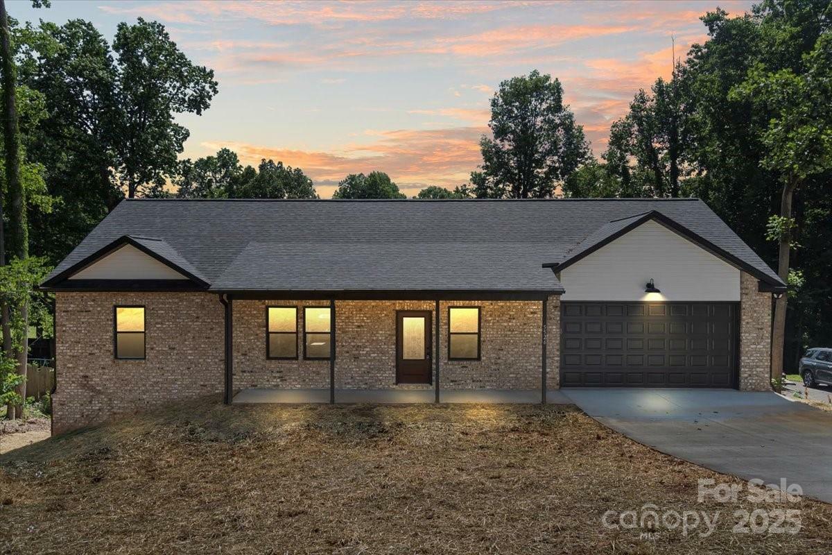 Property Photo: 5526 Brookwood Lane NC 28602