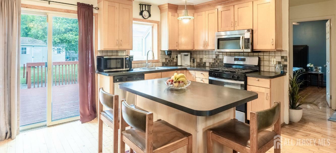 Property Photo: 8 Dale Road NJ 08816