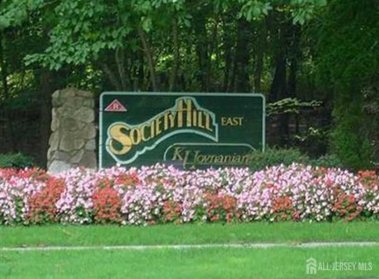 Property Photo:  405 Danbury Ln Lane  NJ 08816 