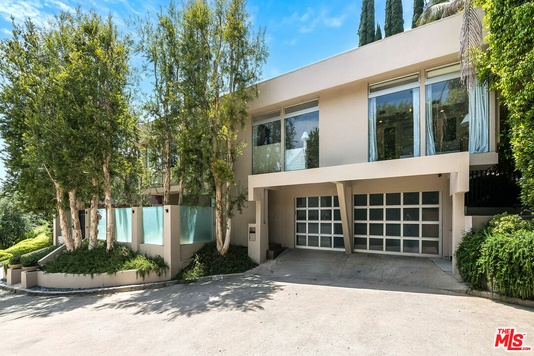 1331 Cordell Pl  Los Angeles CA 90069 photo