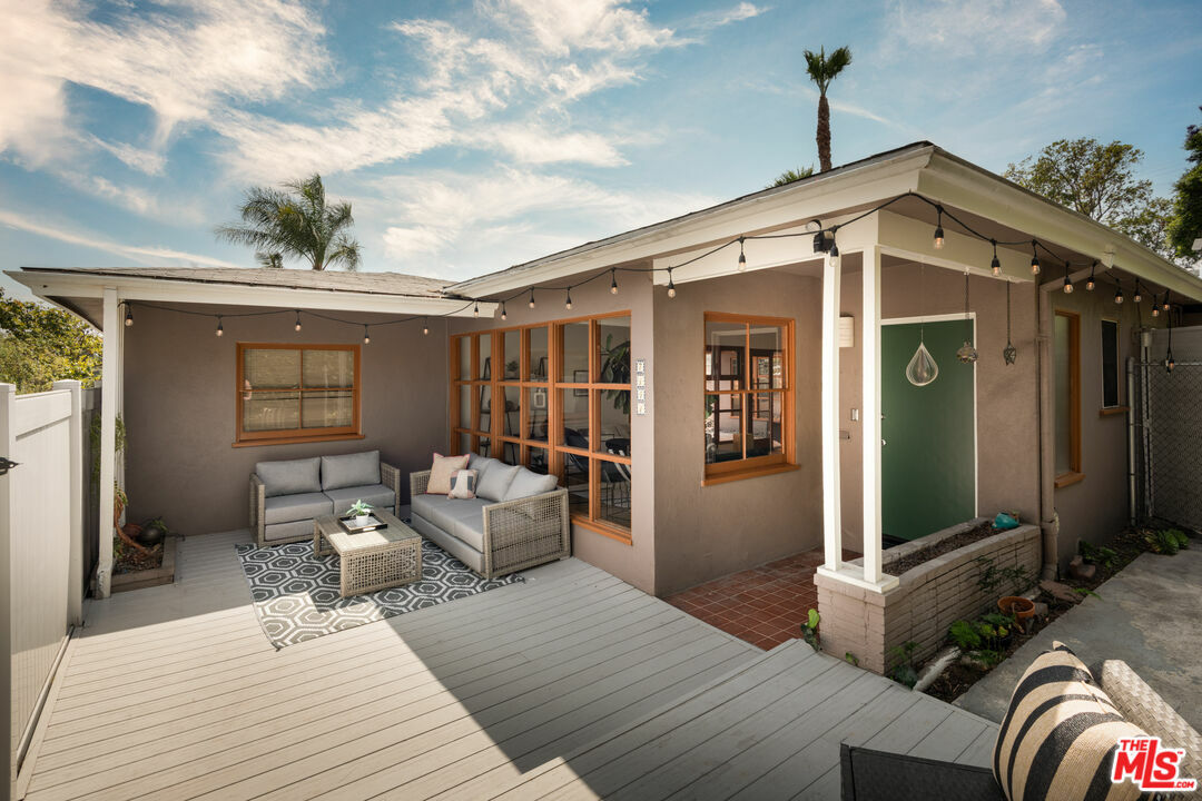 7141 Knowlton Pl  Los Angeles CA 90045 photo