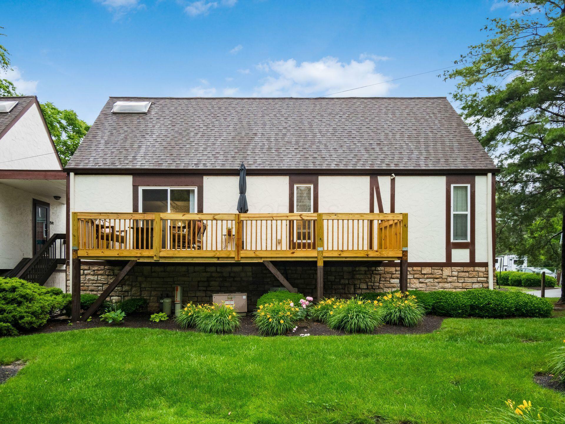 Property Photo: 1589 Arlington Avenue OH 43212