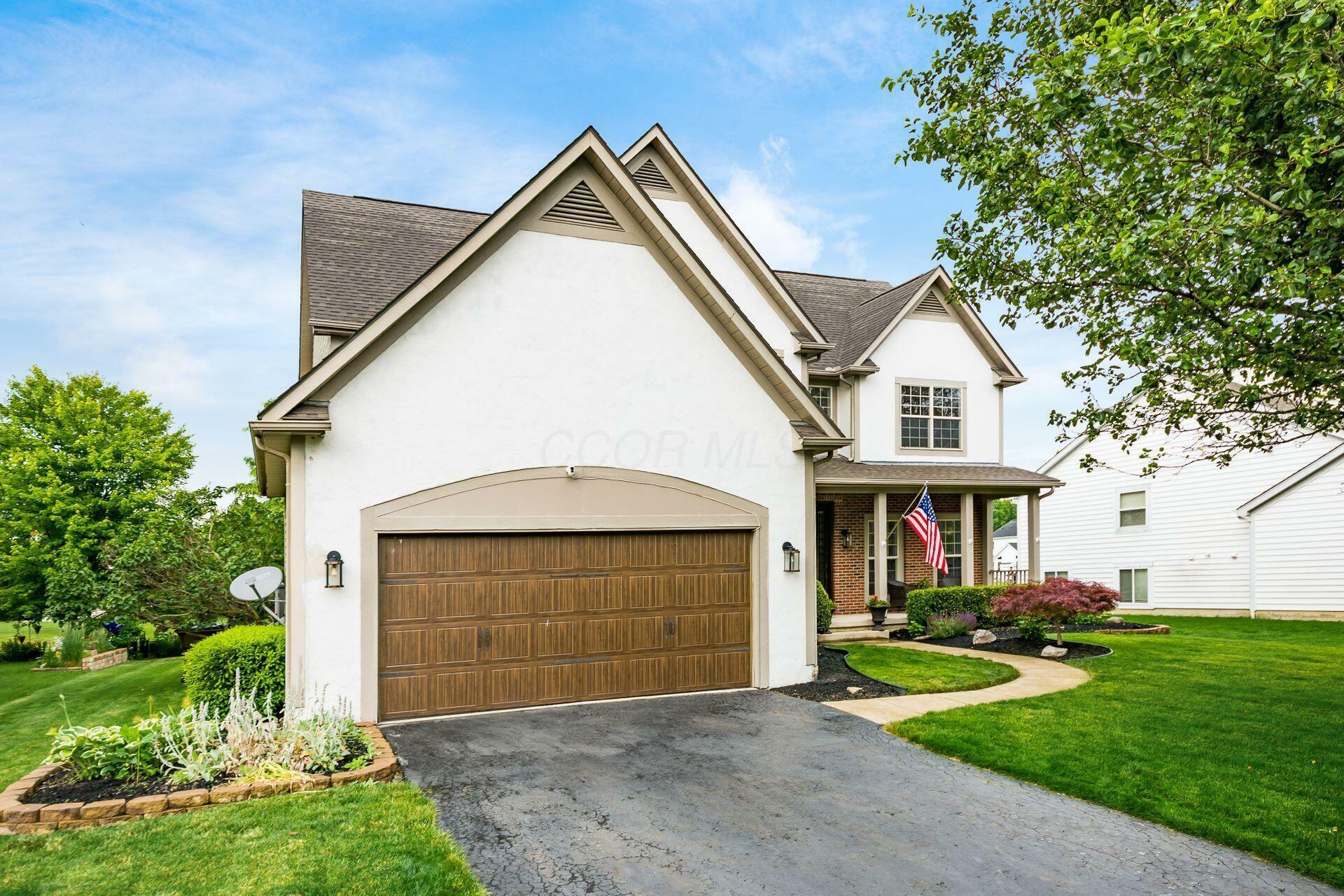 Property Photo: 2115 Alum Village Drive OH 43035