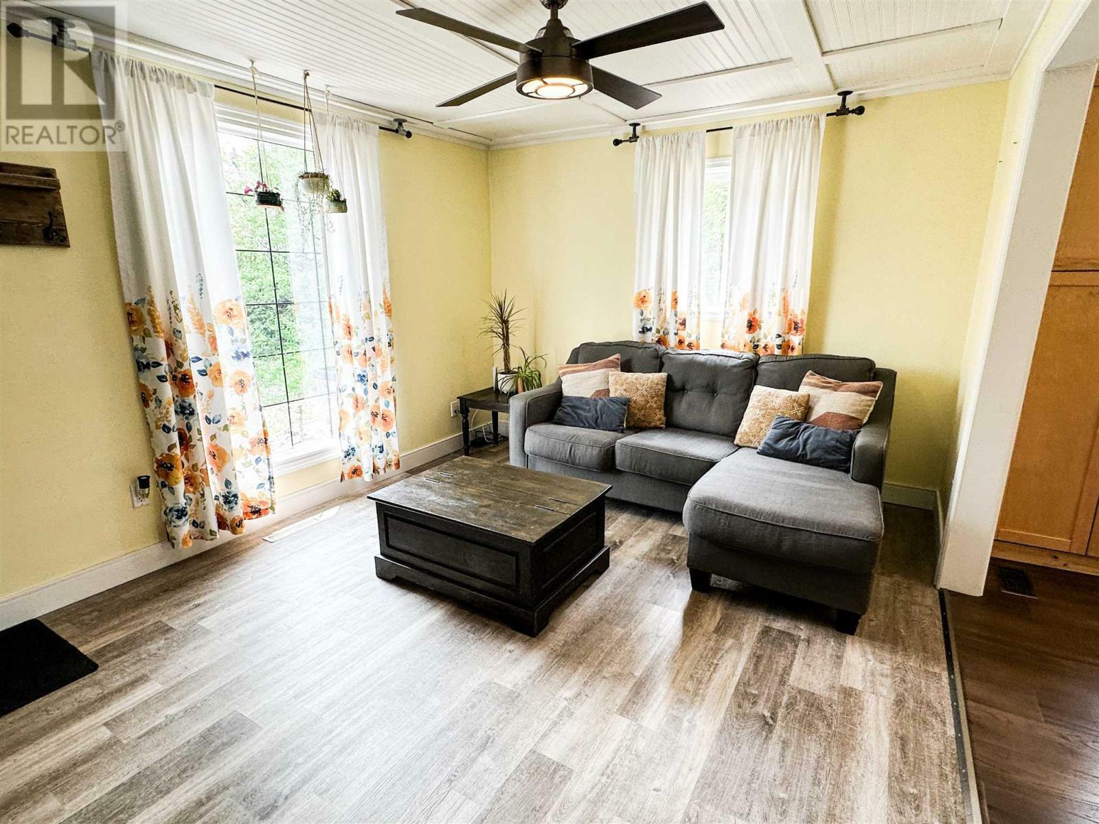 Property Photo: 8 Poplar Rd ON P0V 2B0