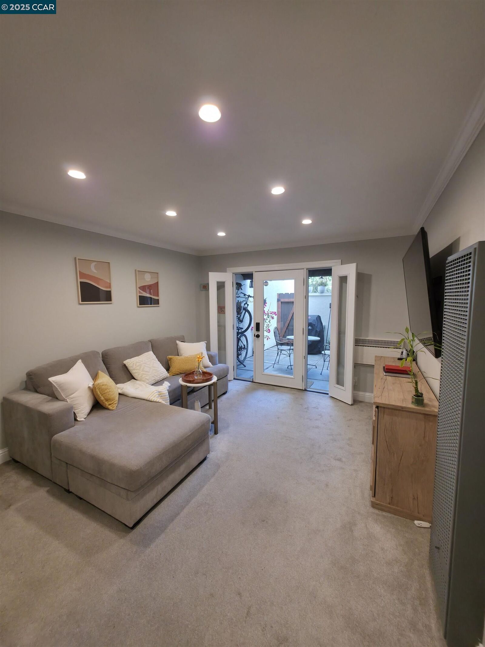 Property Photo: 2300 Laguna Cir B CA 94520