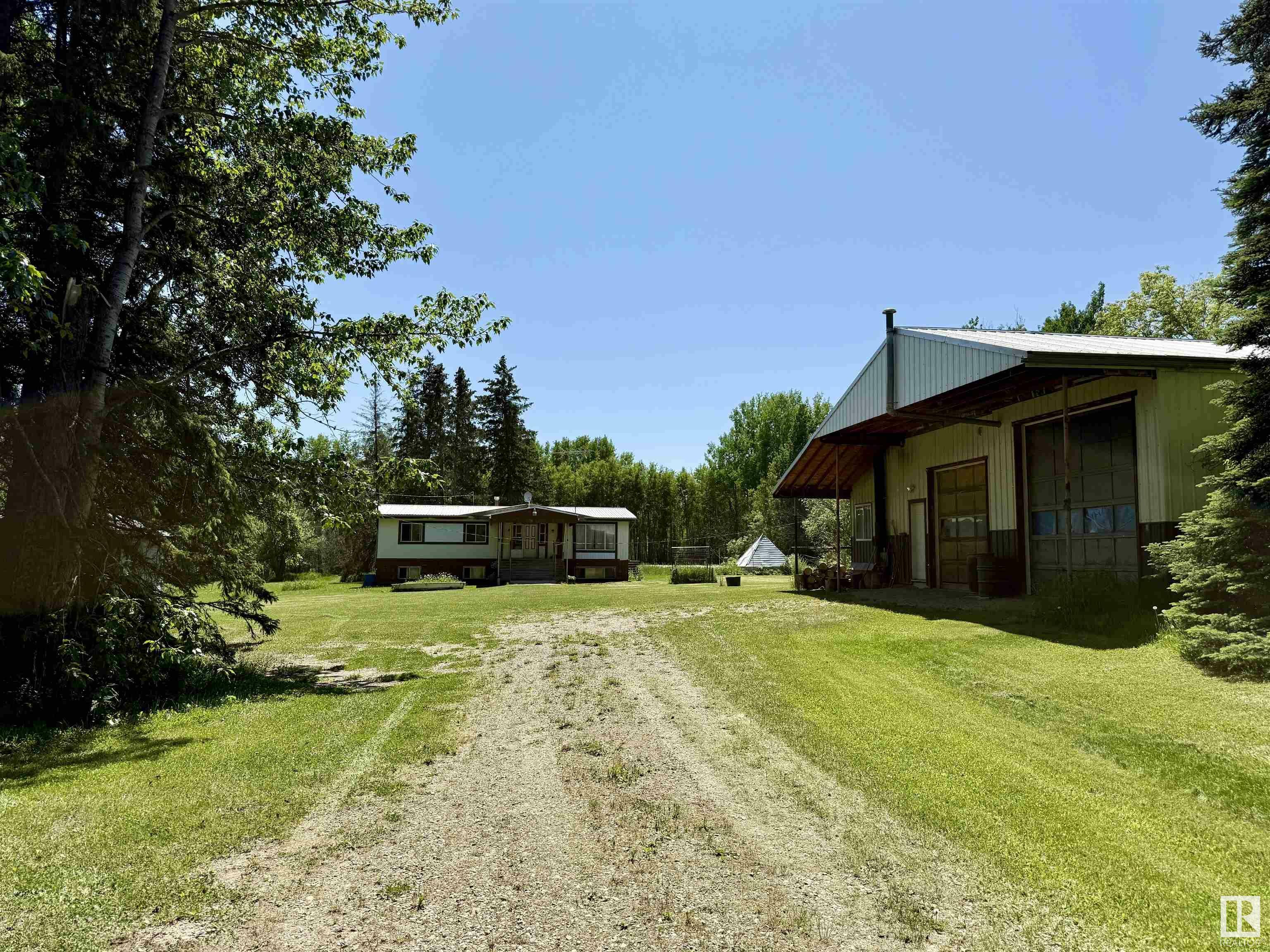 Photo de la propriété: 507 Lakeshore Drive Buck Lake AB T0C 0T0