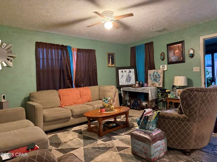 Property Photo:  221 Ave E  FL 32456 