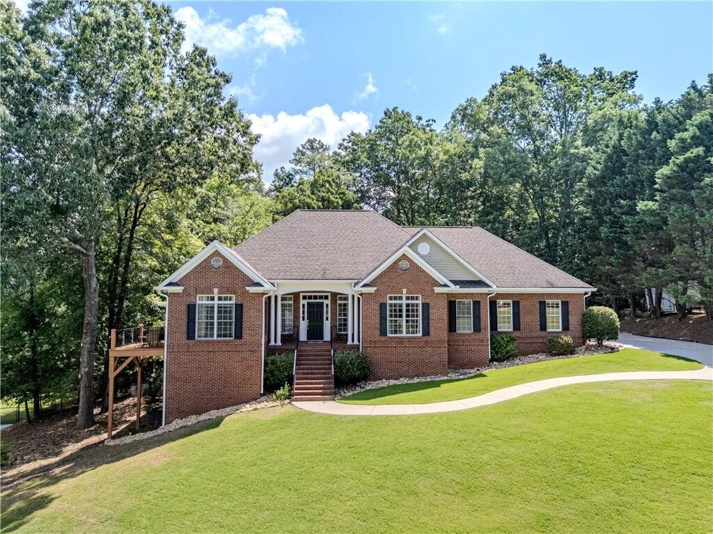 Property Photo: 31 Bluff Mountain Drive GA 30165