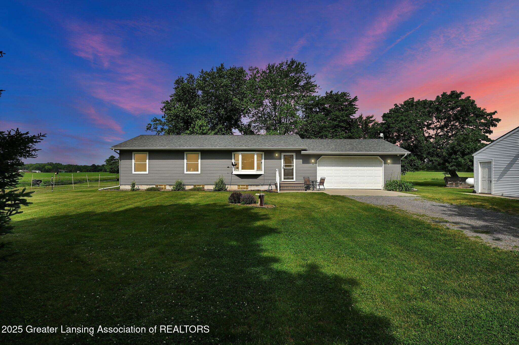 Property Photo: 3220 Meridian Road MI 49251