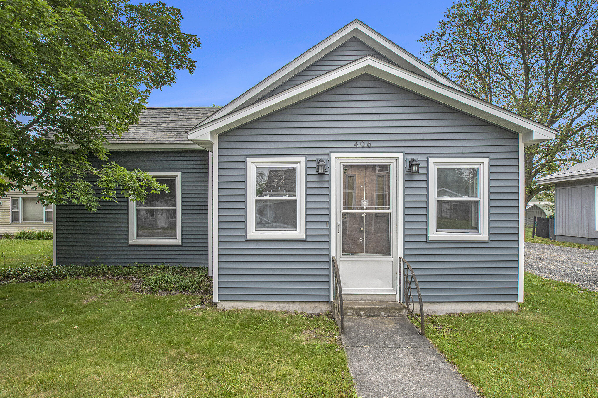 Property Photo: 406 W Front Street IN 46552