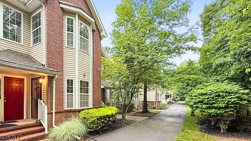90 Forest Dr  Piscataway Twp. NJ 08854 photo