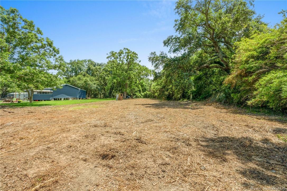 Property Photo:  144 Sara Avenue  LA 70542 