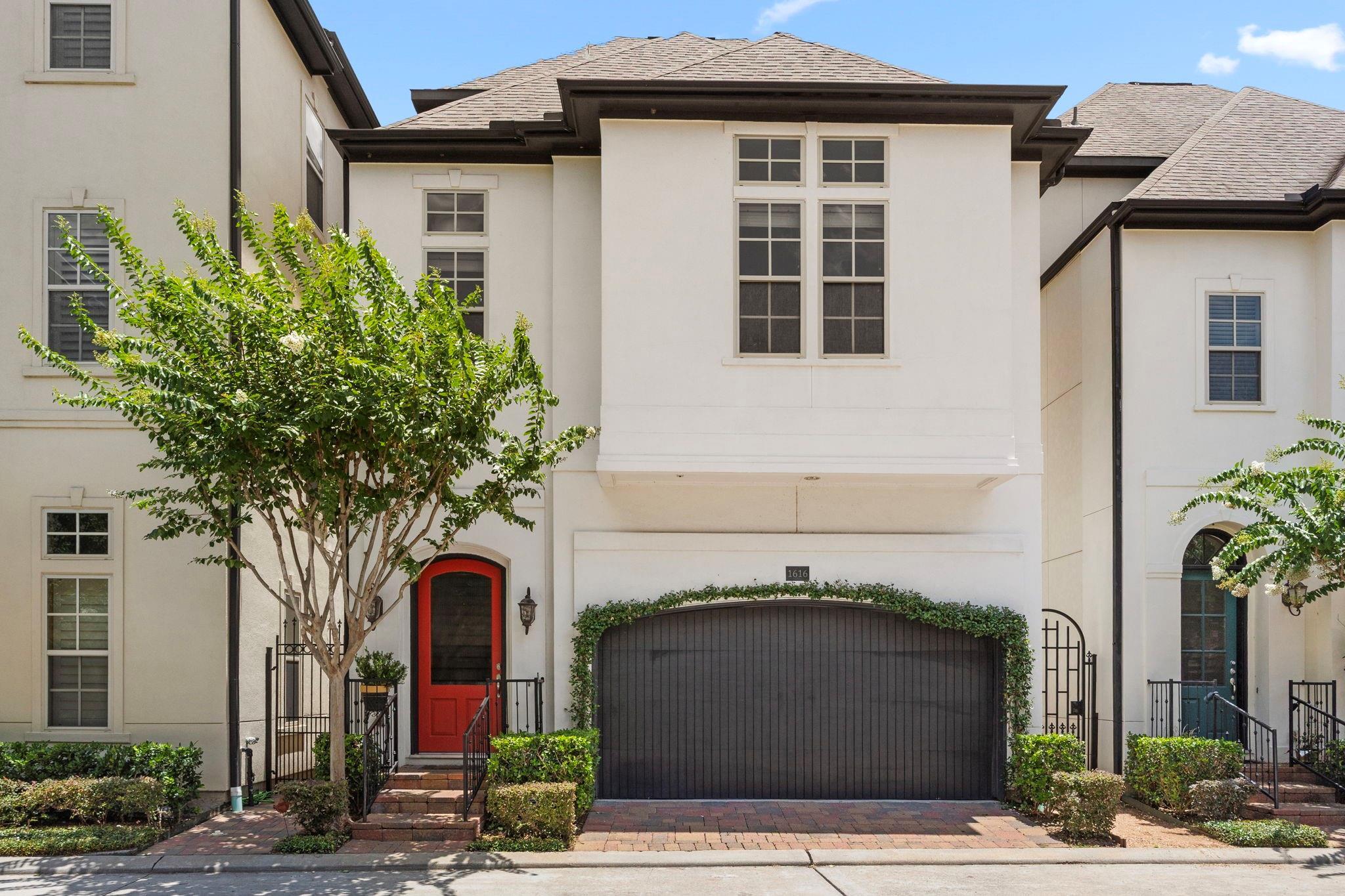 Property Photo: 1616 Wrenwood Lakes TX 77043