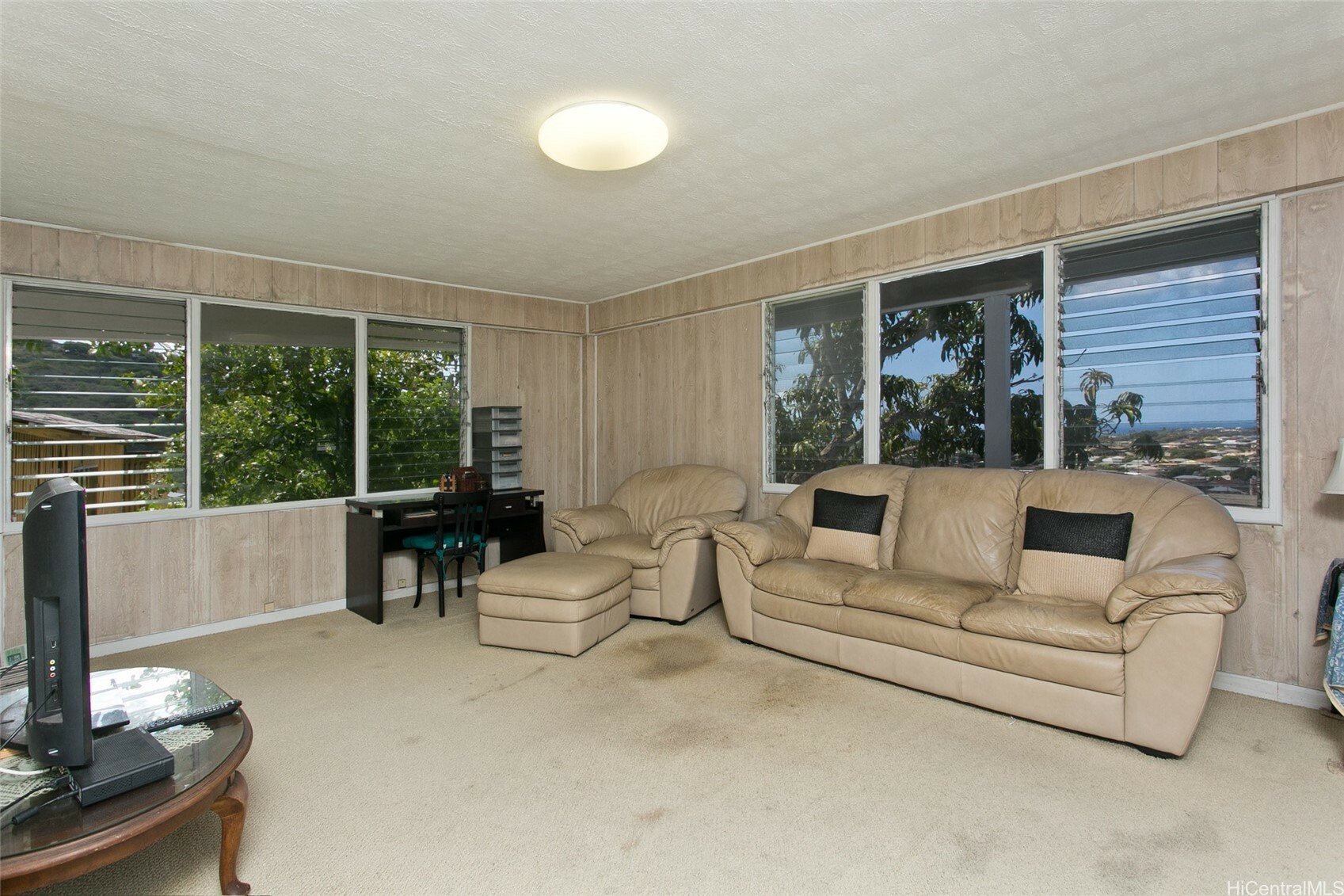 Property Photo: 3812 Anuhea Street HI 96816