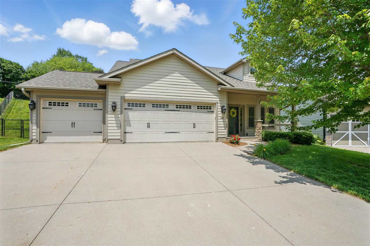 824 Olde McCabe Cir  Coralville IA 52241 photo