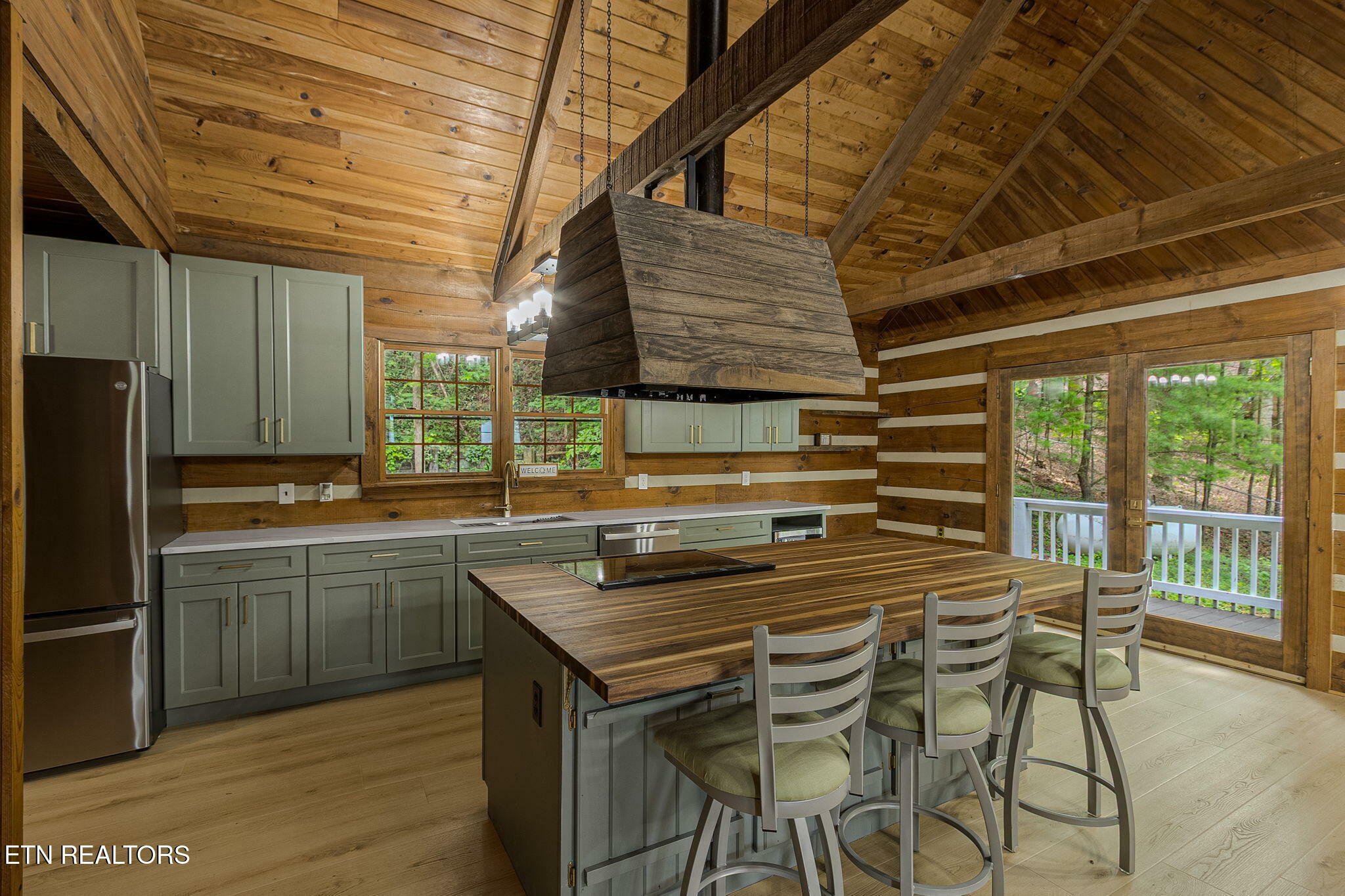 Property Photo: 1226 Buzzard Roost Rd TN 37381