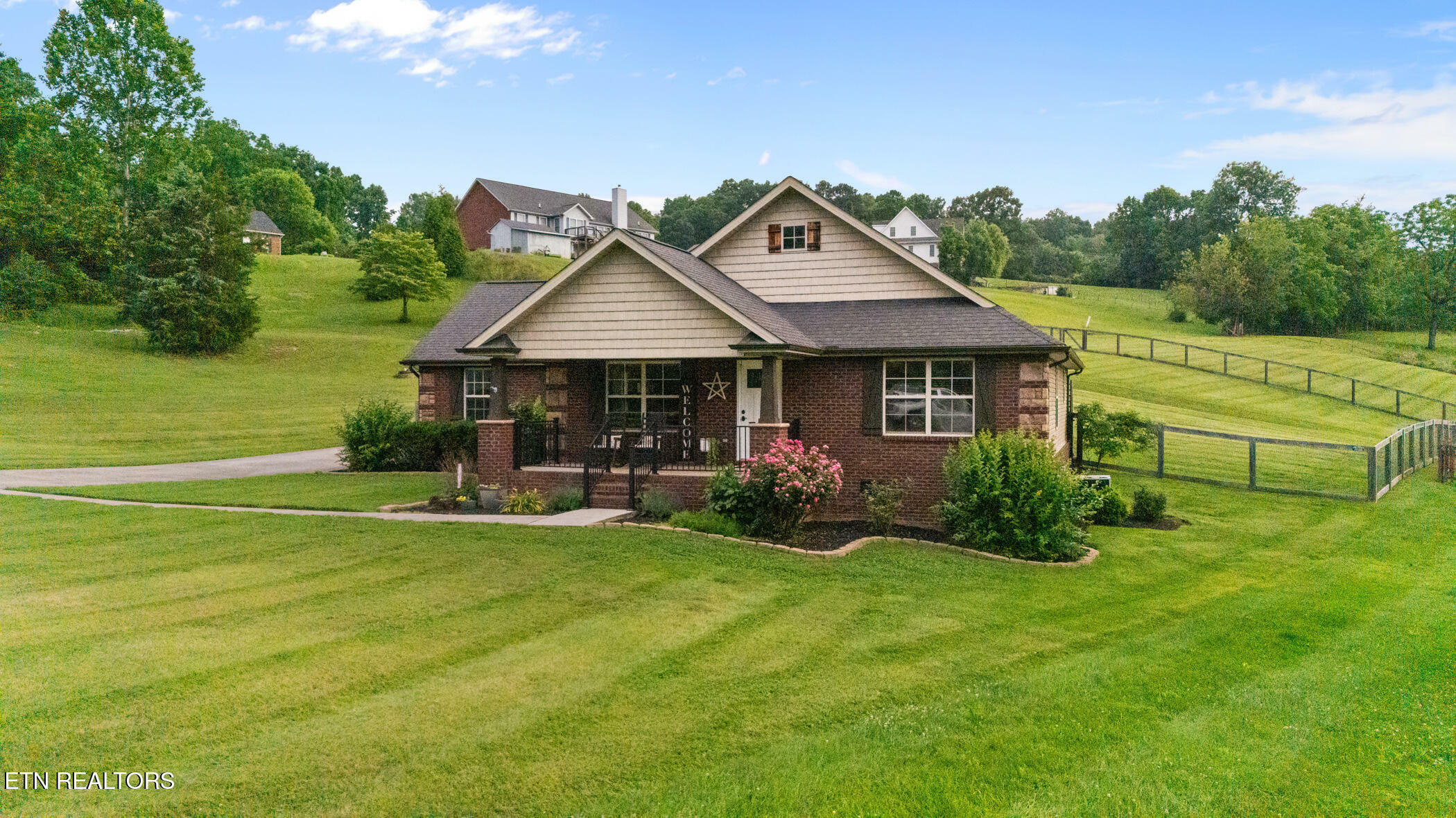 Property Photo: 8012 Campbells Point Rd TN 37721
