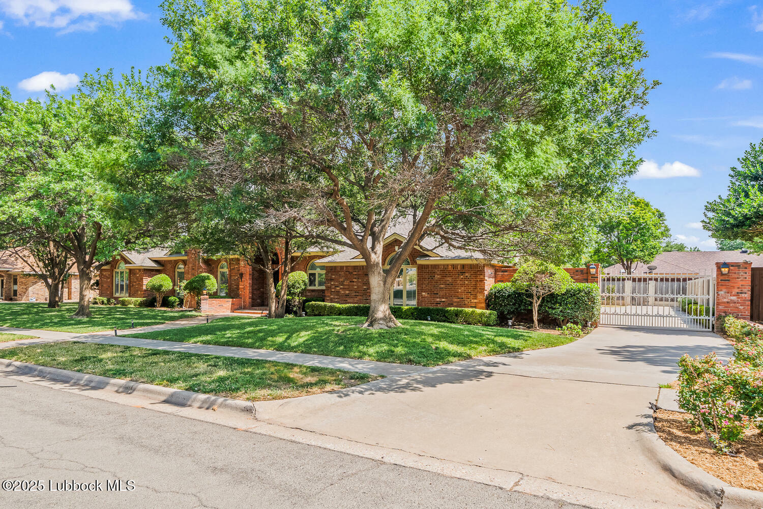Property Photo: 4119 86th Street TX 79423