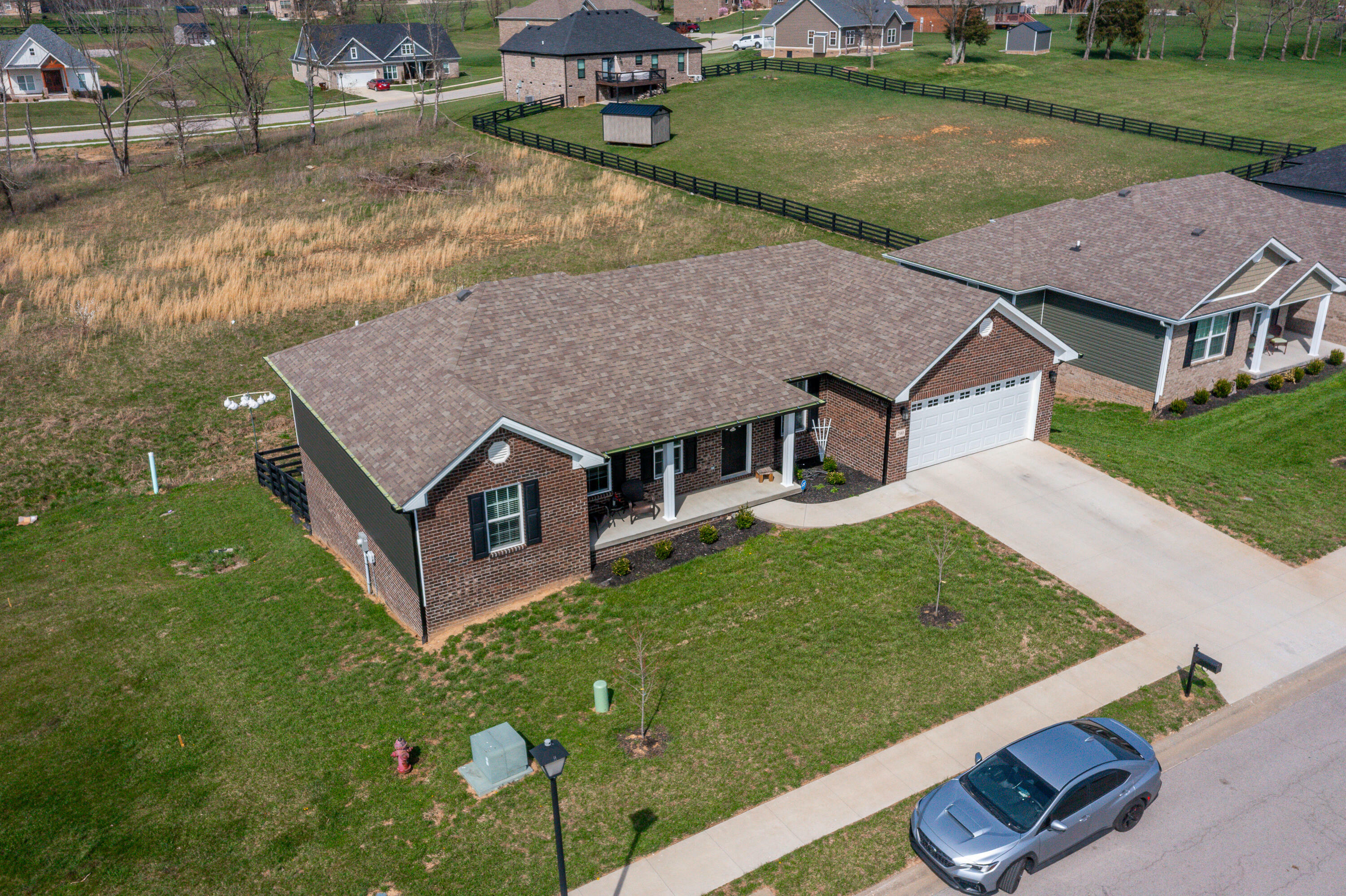 Property Photo: 240 Banyan Boulevard KY 40475