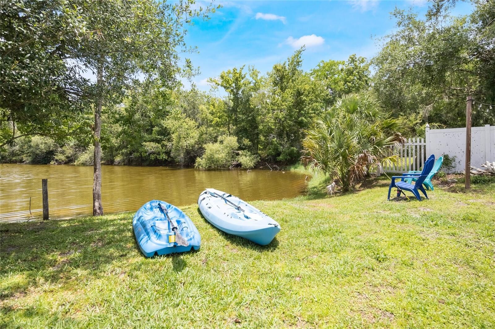 Property Photo:  104 Yorktown Place  FL 32771 