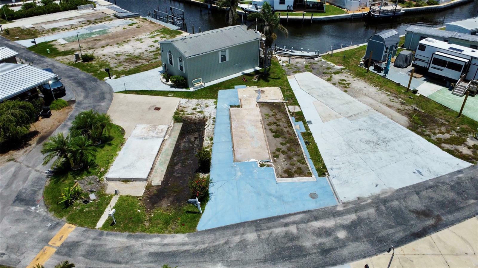 Property Photo: 132 Bayou Drive FL 34285