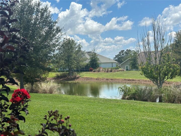 Property Photo: 6008 Apex Way FL 32159