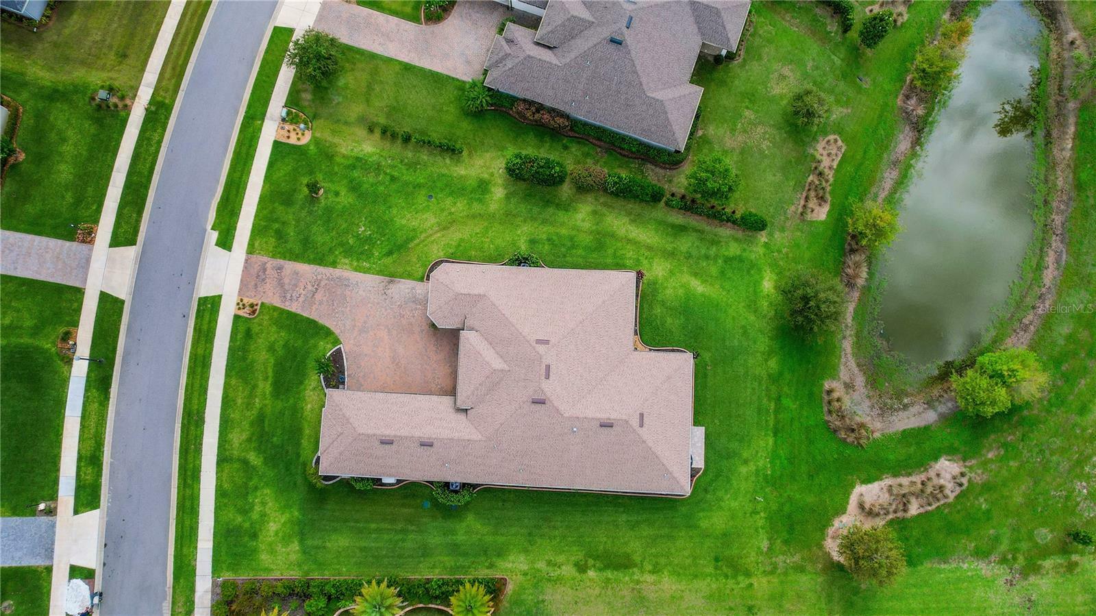Property Photo: 6008 Apex Way FL 32159
