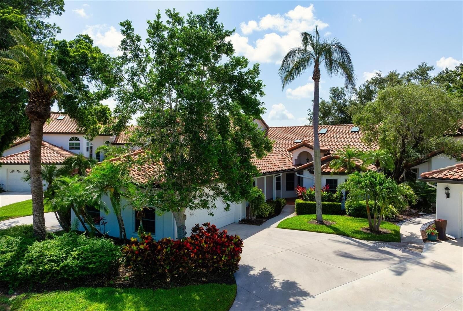 Property Photo: 4472 Calle Serena FL 34238