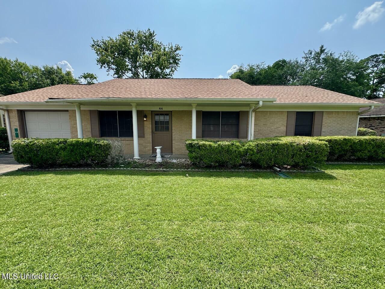 Property Photo: 44 Pembrook Circle MS 39503